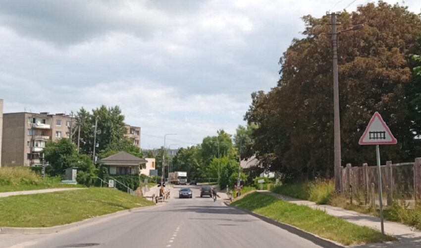  Eismą per geležinkelio pervažą Šėtos gatvėje atnaujins vėliau nei planuota