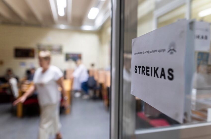  Pedagogai pradeda mėnesį truksiantį streiką: prie Vyriausybės surengs pilietiškumo pamoką