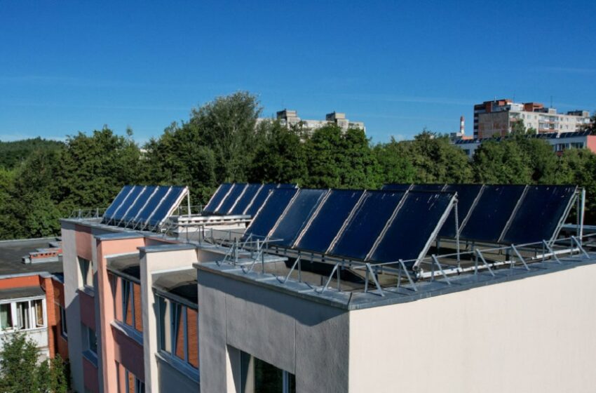  Daugiabučių gyventojai dar gali teikti paraiškas paramai saulės elektrinėms įrengti