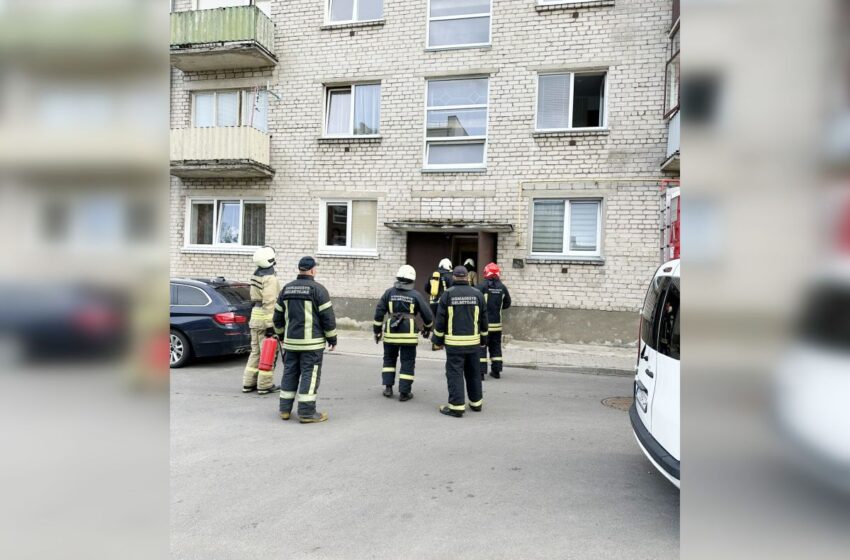  Daugiabučio laiptinėje degė elektros skydas