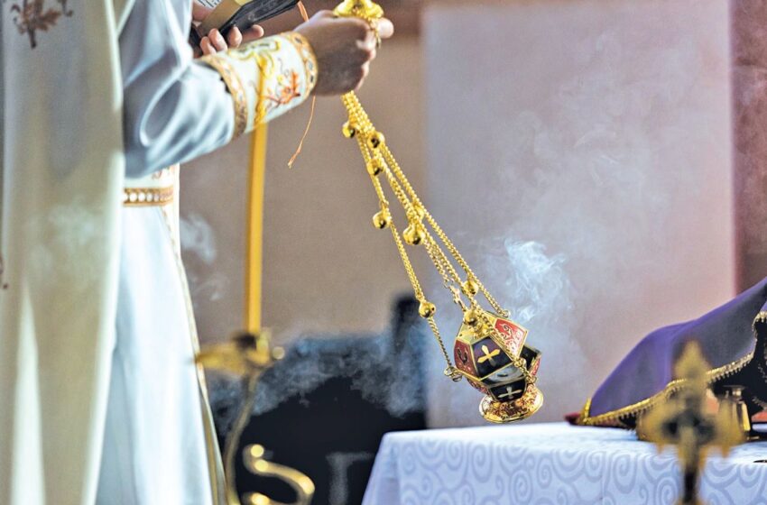  Kiek pinigų reikia duoti kunigui?